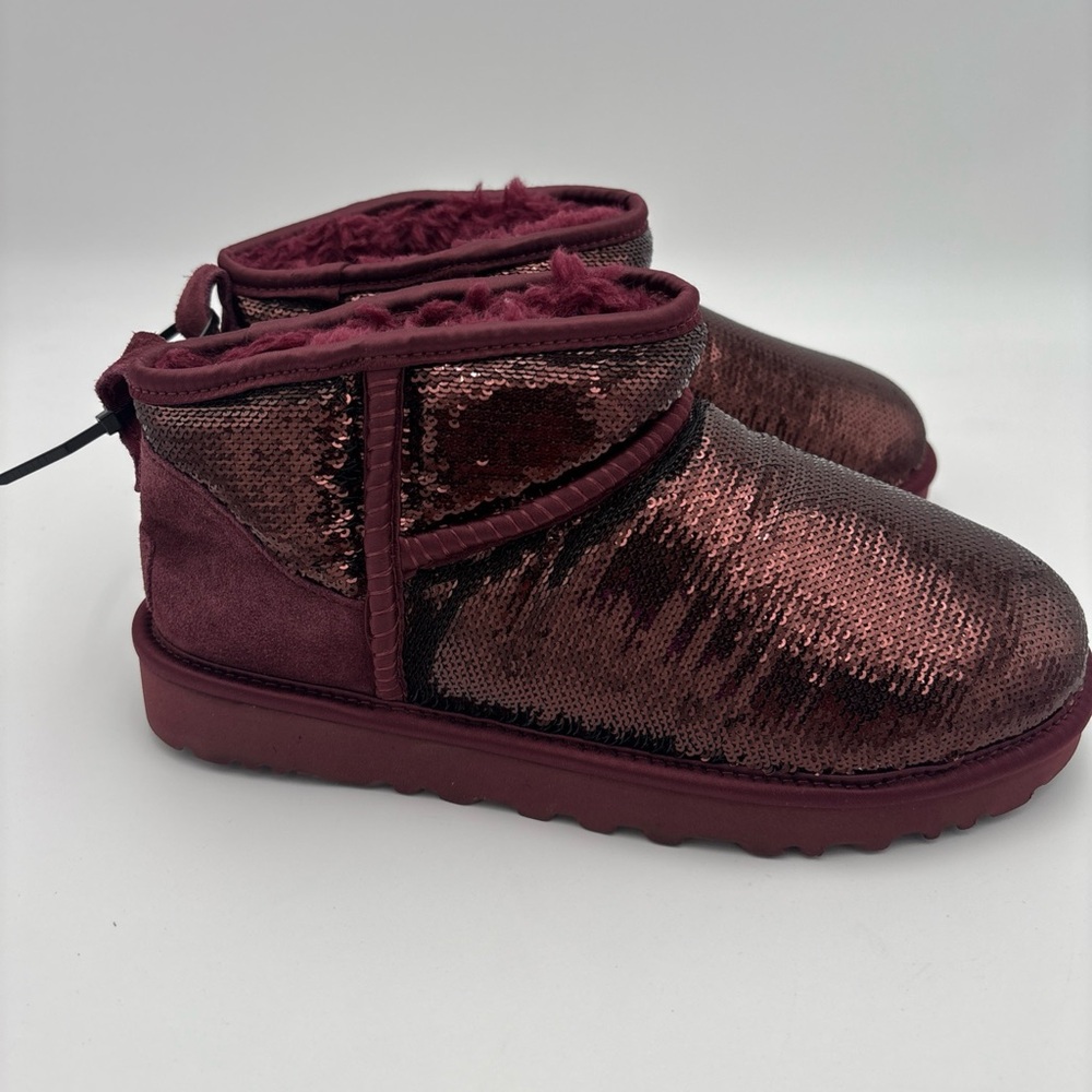 UGG‎ Burgundy Fleece-Lined Boots